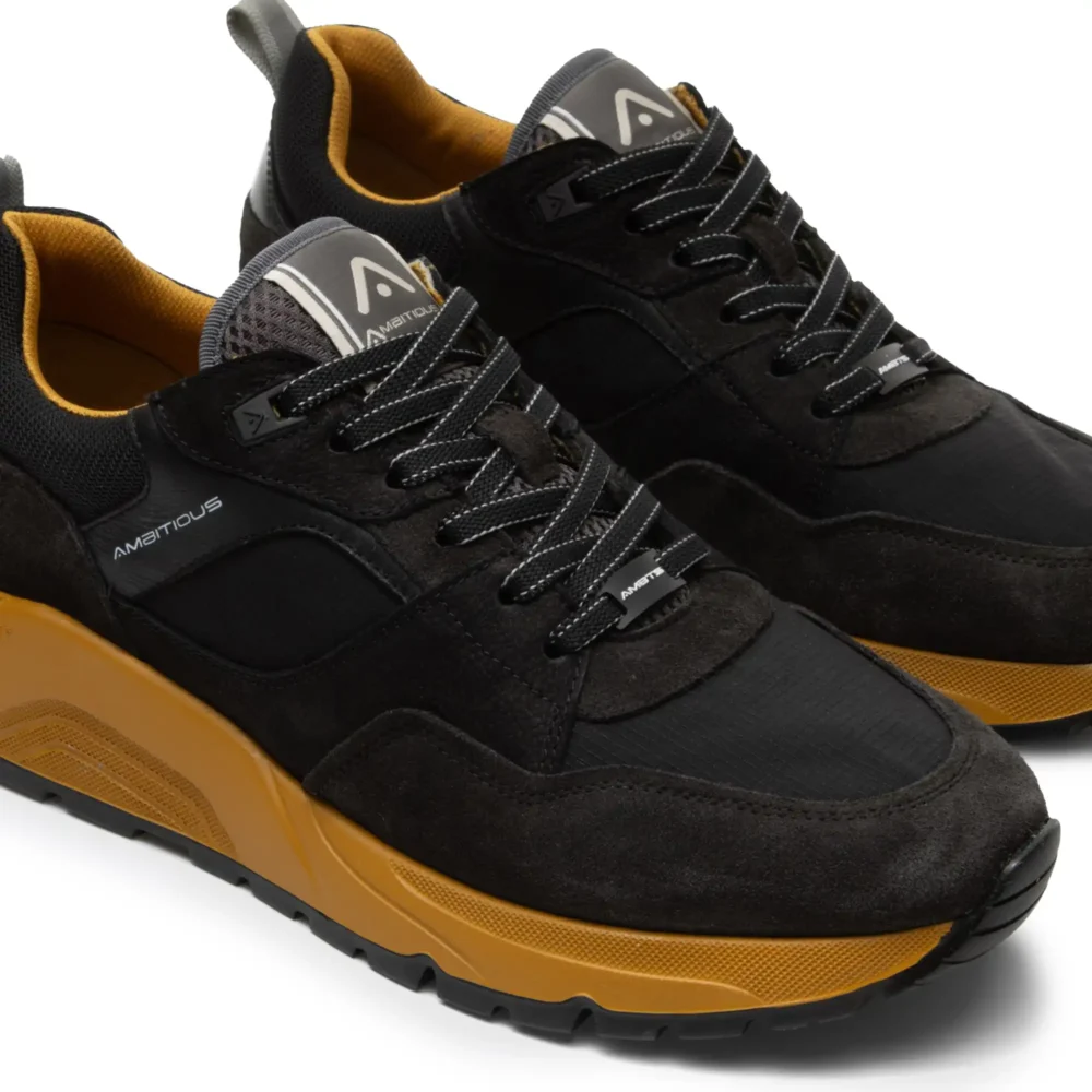 Strider Black – Image 4