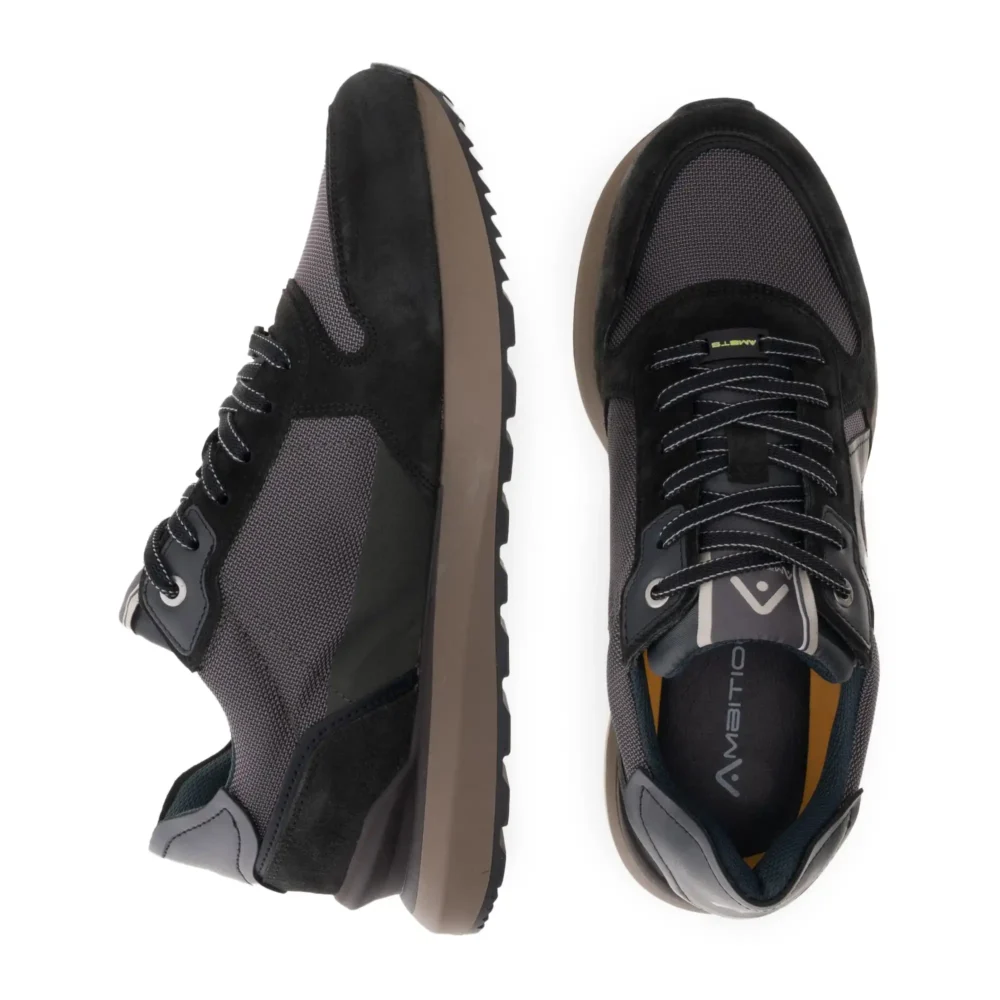 Owens Black – Image 3